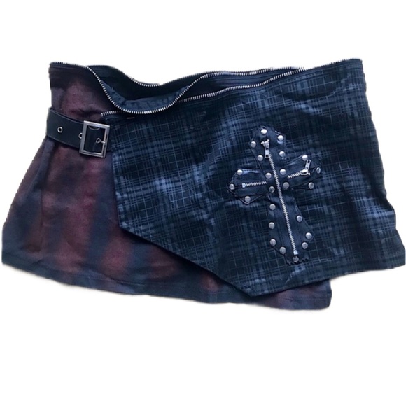 CYBER PUNK CROSS EMO MINI SKIRT Chrome hearts inspired - Picture 3 of 6